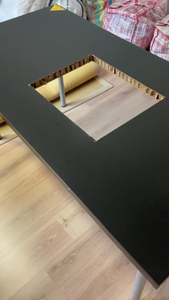 Tafel met uitsparing voor mengpaneel, Ophalen, Zo goed als nieuw