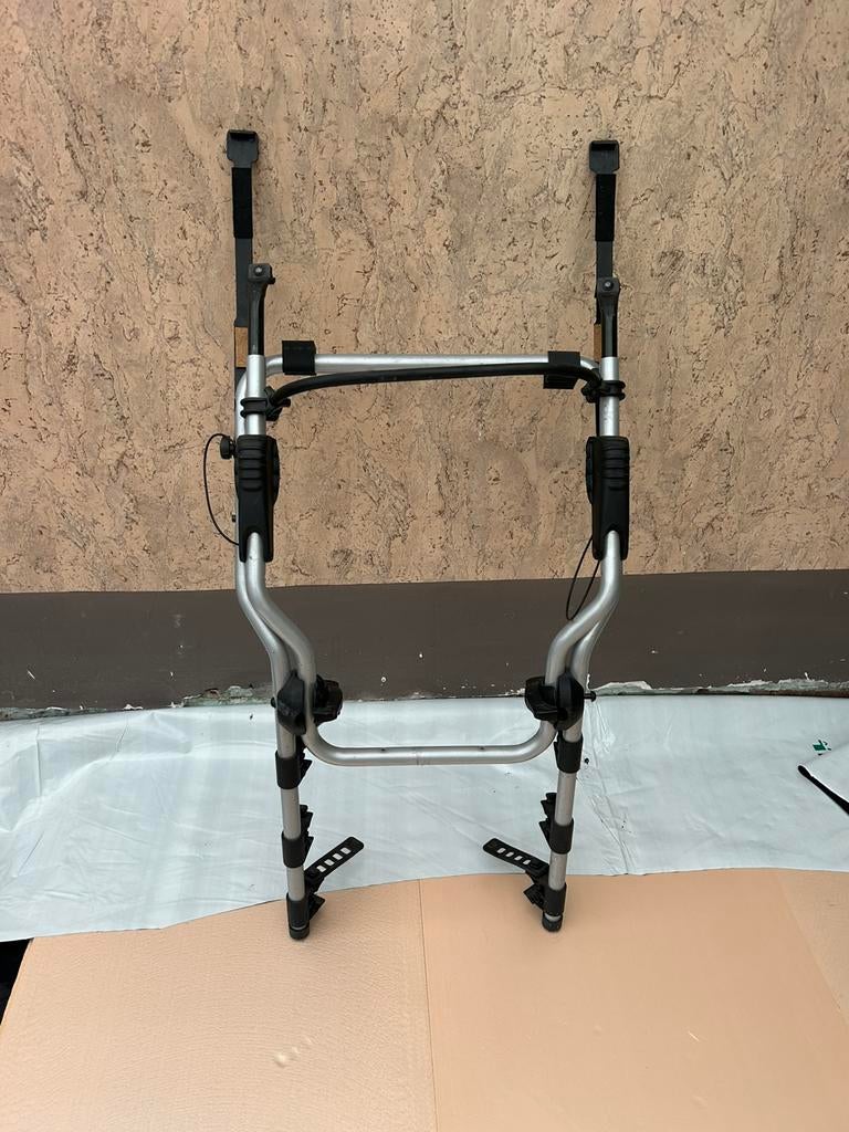 Fietsdrager Thule, Auto diversen, Fietsendragers, Ophalen, 2 fietsen, Zo goed als nieuw