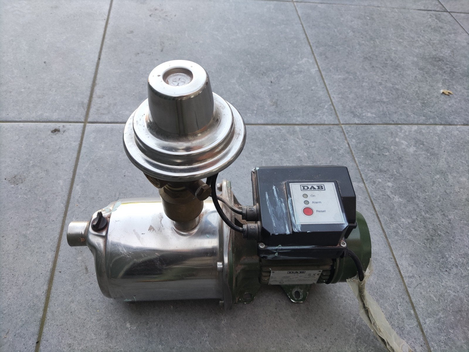 Pompe DAB citerne eau ou arrosage, Jardin & Terrasse, Enlèvement, Utilisé, Électrique, Pompe pour citernes d'eau de pluie