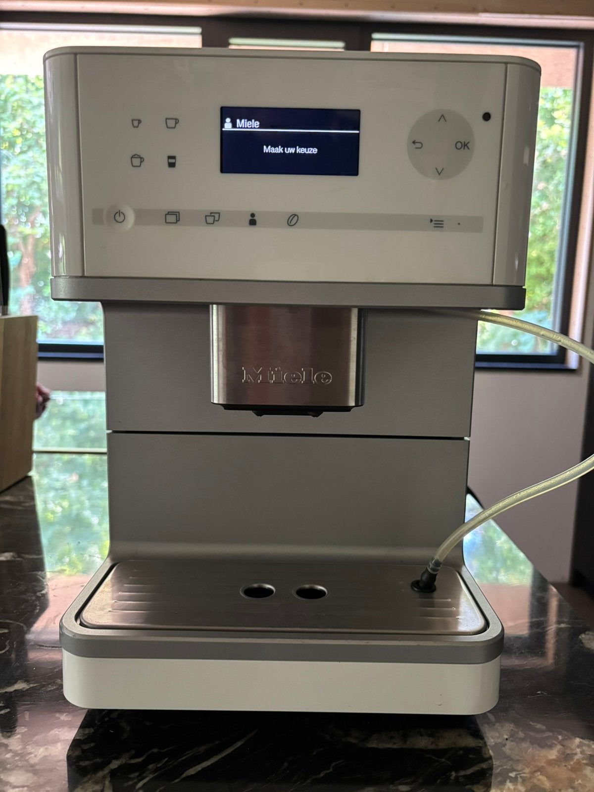 Miele koffiemachine, Electroménager, Enlèvement ou Envoi, Comme neuf, Cafetière