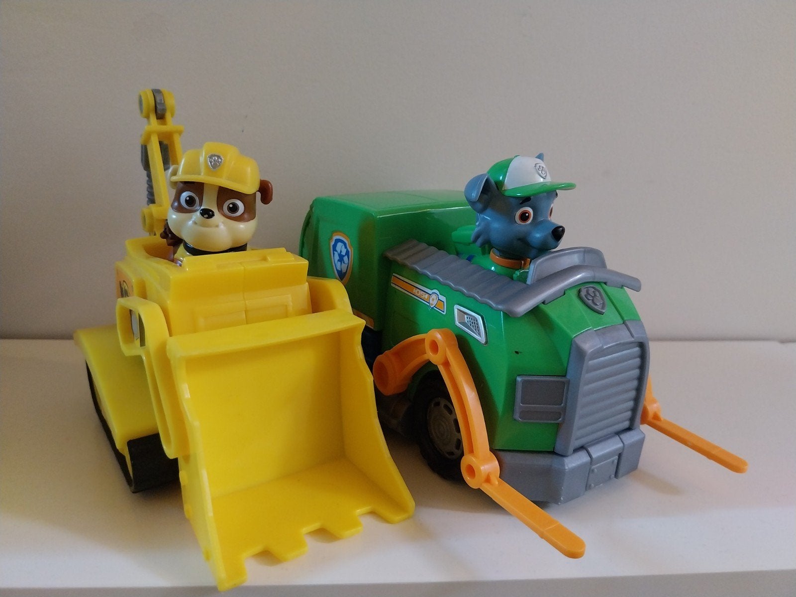 2 véhicules PAW PATROL, Enlèvement
