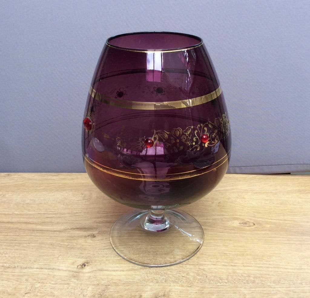 Een groot paars sierglas / vaas - 22cm hoog, Ophalen of Verzenden, Gebruikt, Paars, Glas