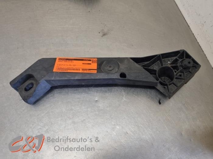 Koplampframe rechts van een Renault Trafic, Gebruikt, -, Renault, -