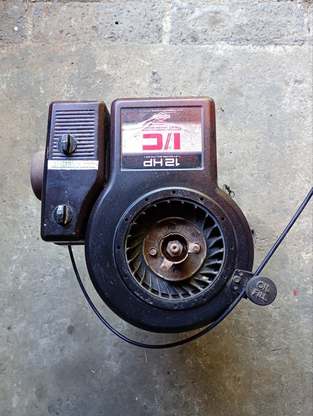 Briggs & Stratton I/C motor 12 pk, Ophalen