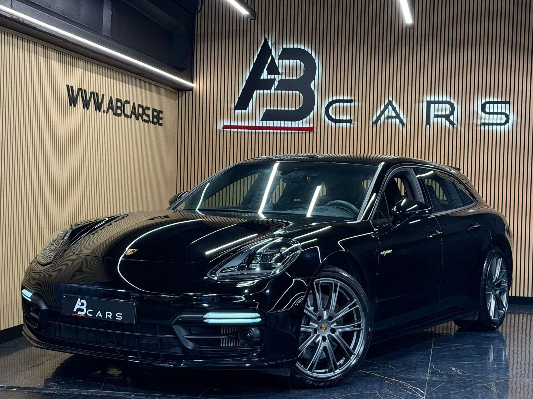 Porsche Panamera 4 e-Hybrid 2.9 V6 * TURISMO * GAR 12 MOIS *, Auto's, Automaat, 4 zetels, Gebruikt, Zwart