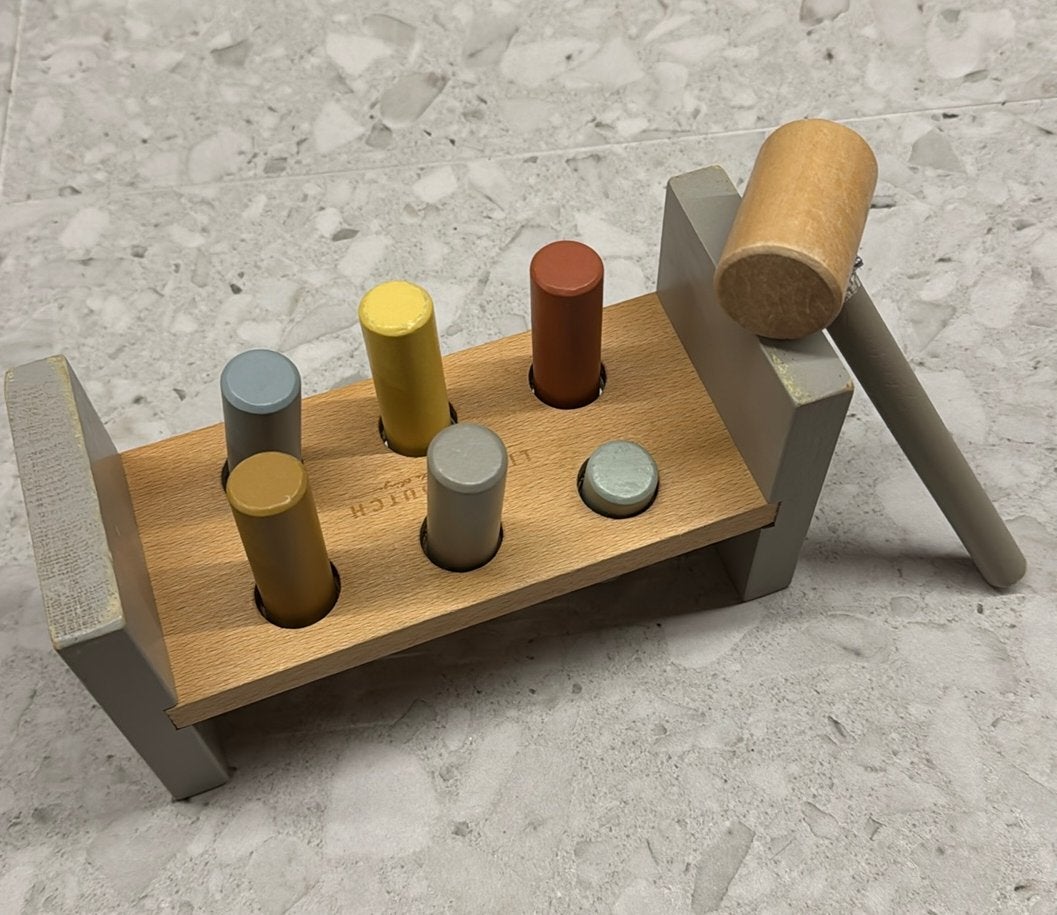 Nagelspel voor peuters (hout), Enlèvement, Utilisé