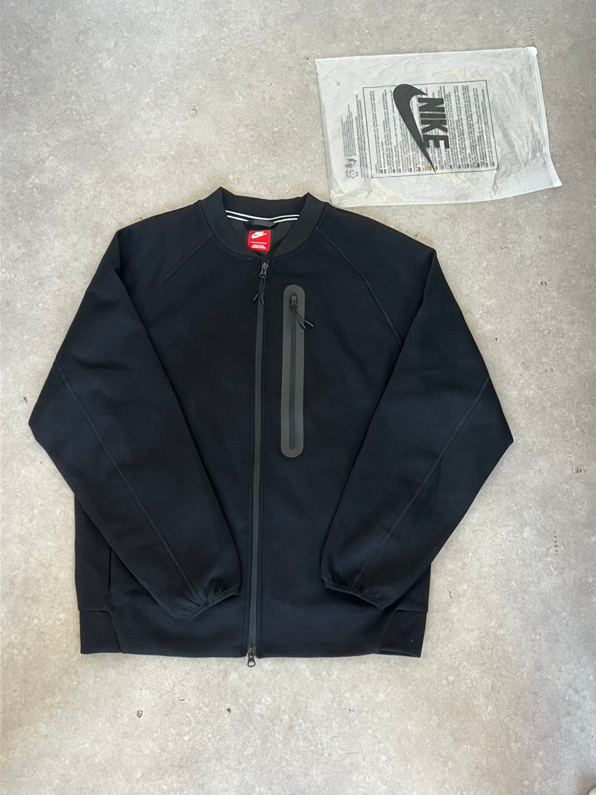 Nike tech hoodie maat L, Ophalen, Zo goed als nieuw, Maat 52/54 (L)