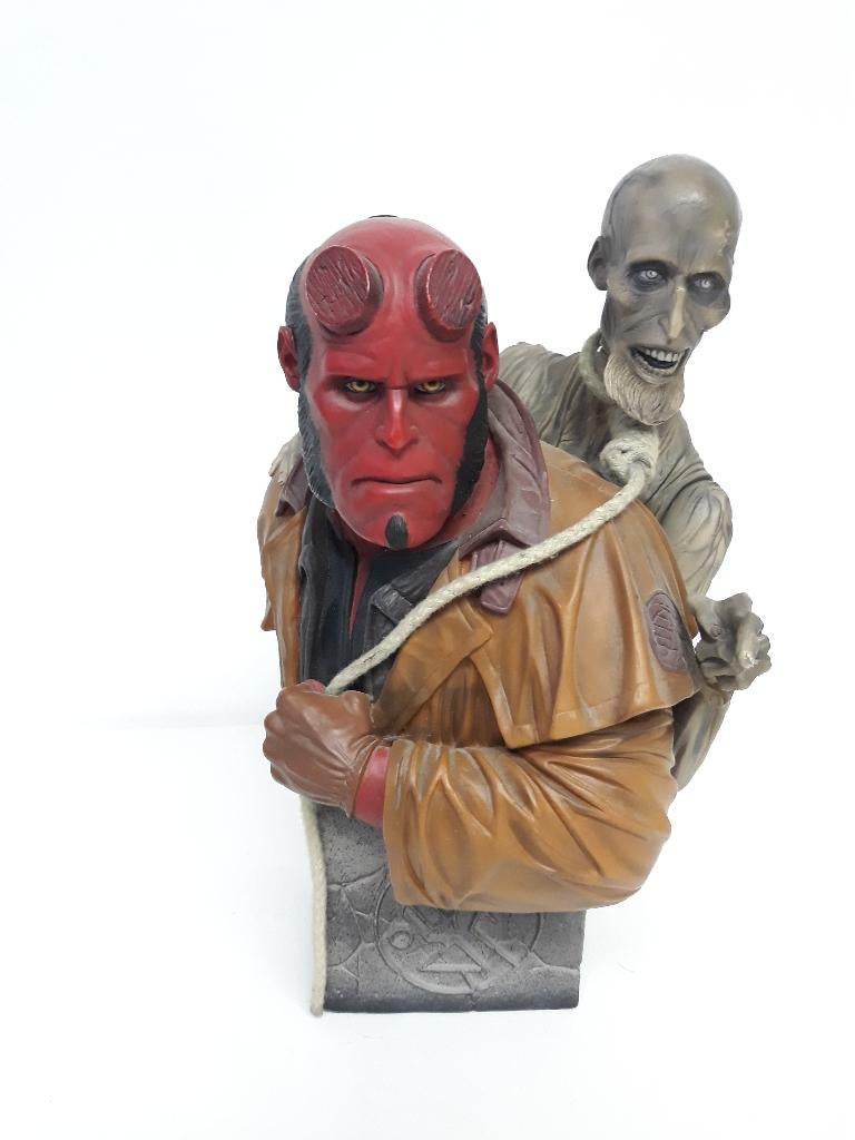 Statuette hellboy and corpse, Ophalen, Overige figuren, Nieuw, Beeldje of Figuurtje