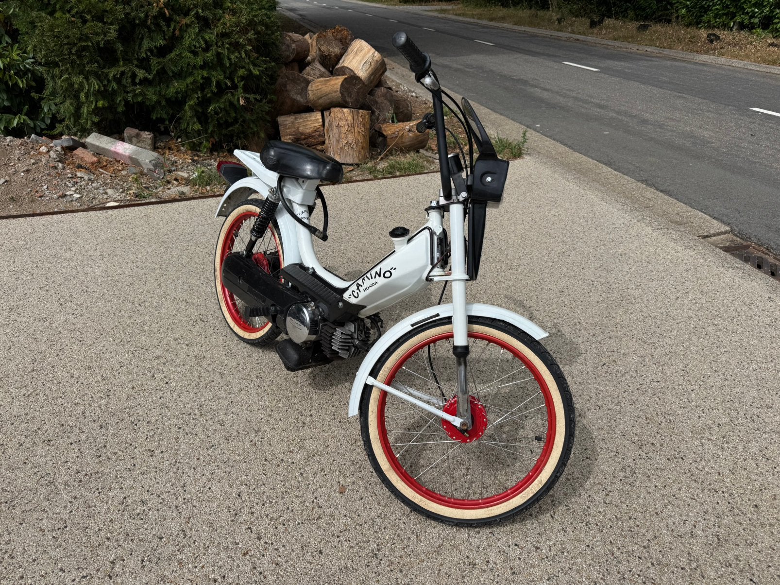 Gerestaureerde Honda Camino (wit) te koop, Fietsen en Brommers, Ophalen, Zo goed als nieuw