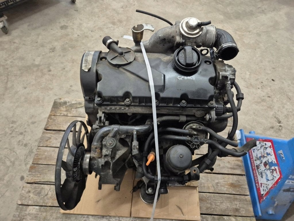 Moteur AWX Complet A6 PASSAT SKODA SUPERB VW A4 AUDI, Verzenden, Gebruikt, Overige automerken