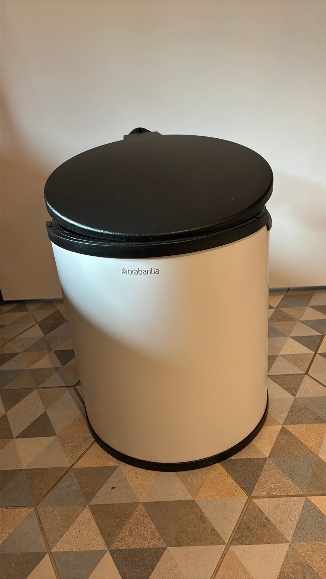 Vuilbakje keuken, Ophalen, Zo goed als nieuw