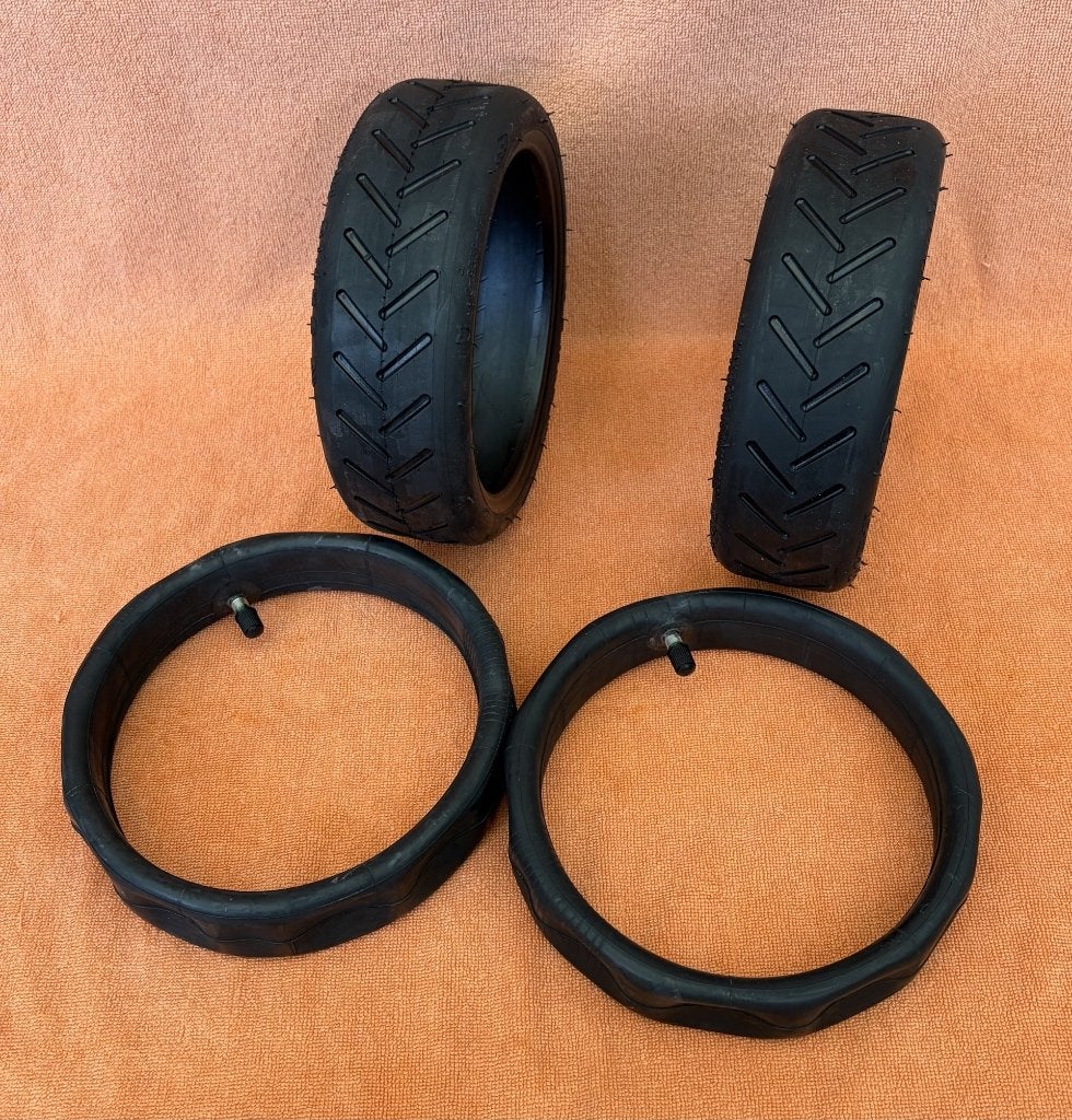 Segway Ninebot: binnen en buitenbanden 2 stuks samen € 40, Enlèvement ou Envoi, Neuf, Step électrique (E-scooter), Segway ninebot