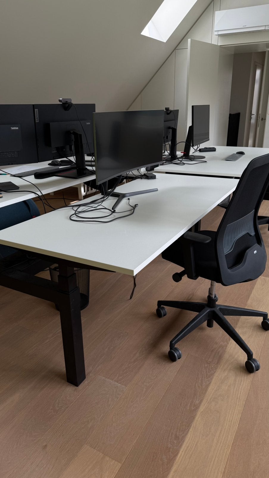 Professionele bureaustoel New Every – ergonomisch, Ophalen