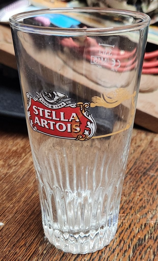 Stella Artois glas rib 33cl - Misdruk - Uniek stuk, Verzamelen, Ophalen, Nieuw, Glas of Glazen, Stella Artois