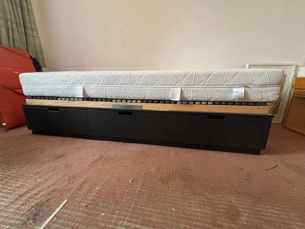 Lit IKEA NORDLI noir avec sommier + matelas, 90 cm, Enlèvement, 200 cm, Bois
