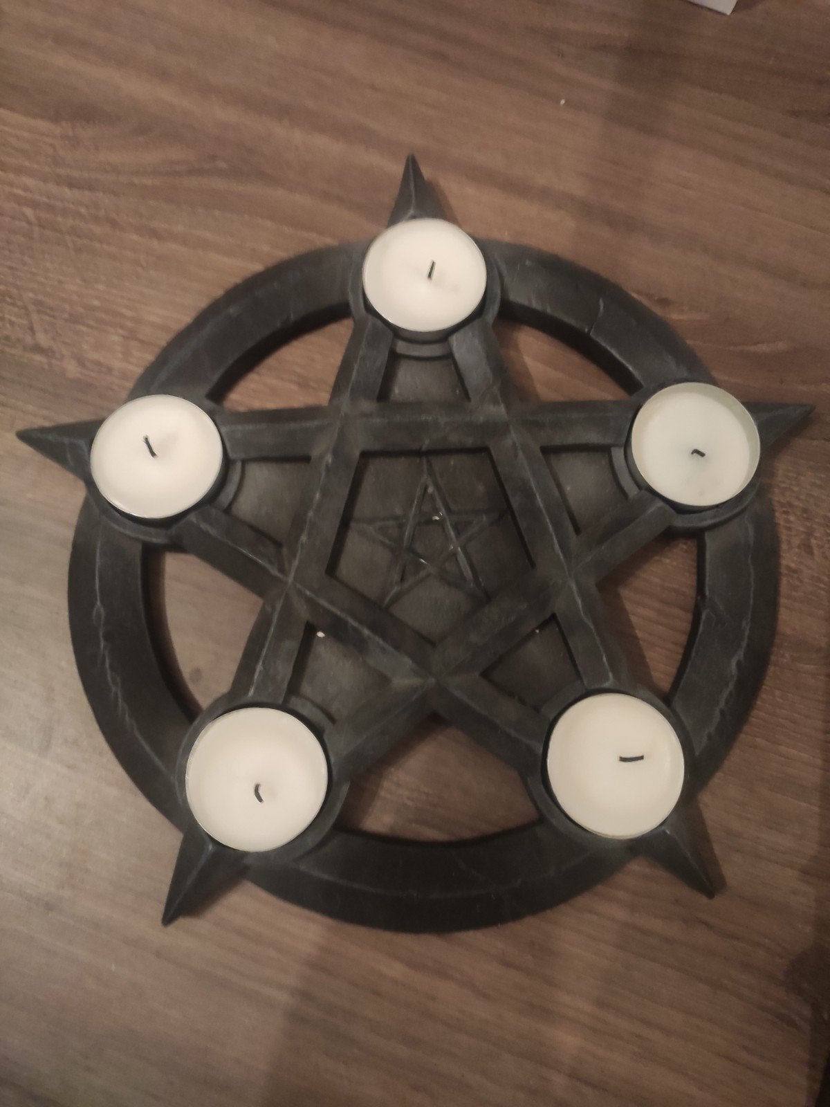 Pentagram kaarsen houder, Ophalen