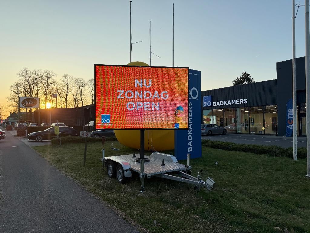 LED scherm huren – 5m² trailer – €300/dag – scherpste prijs!, Ophalen of Verzenden