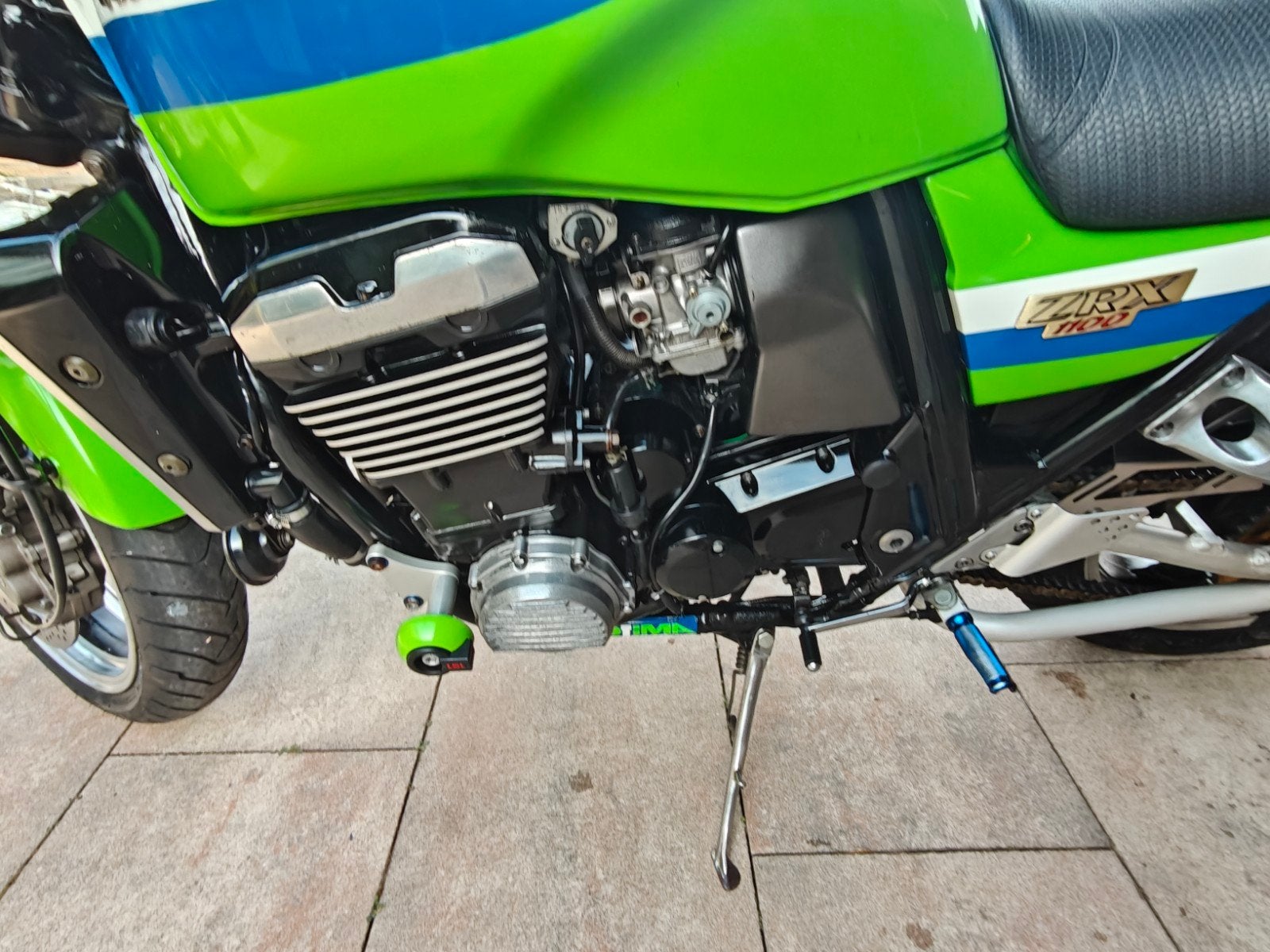 Kawasaki zrx, Motoren, Particulier