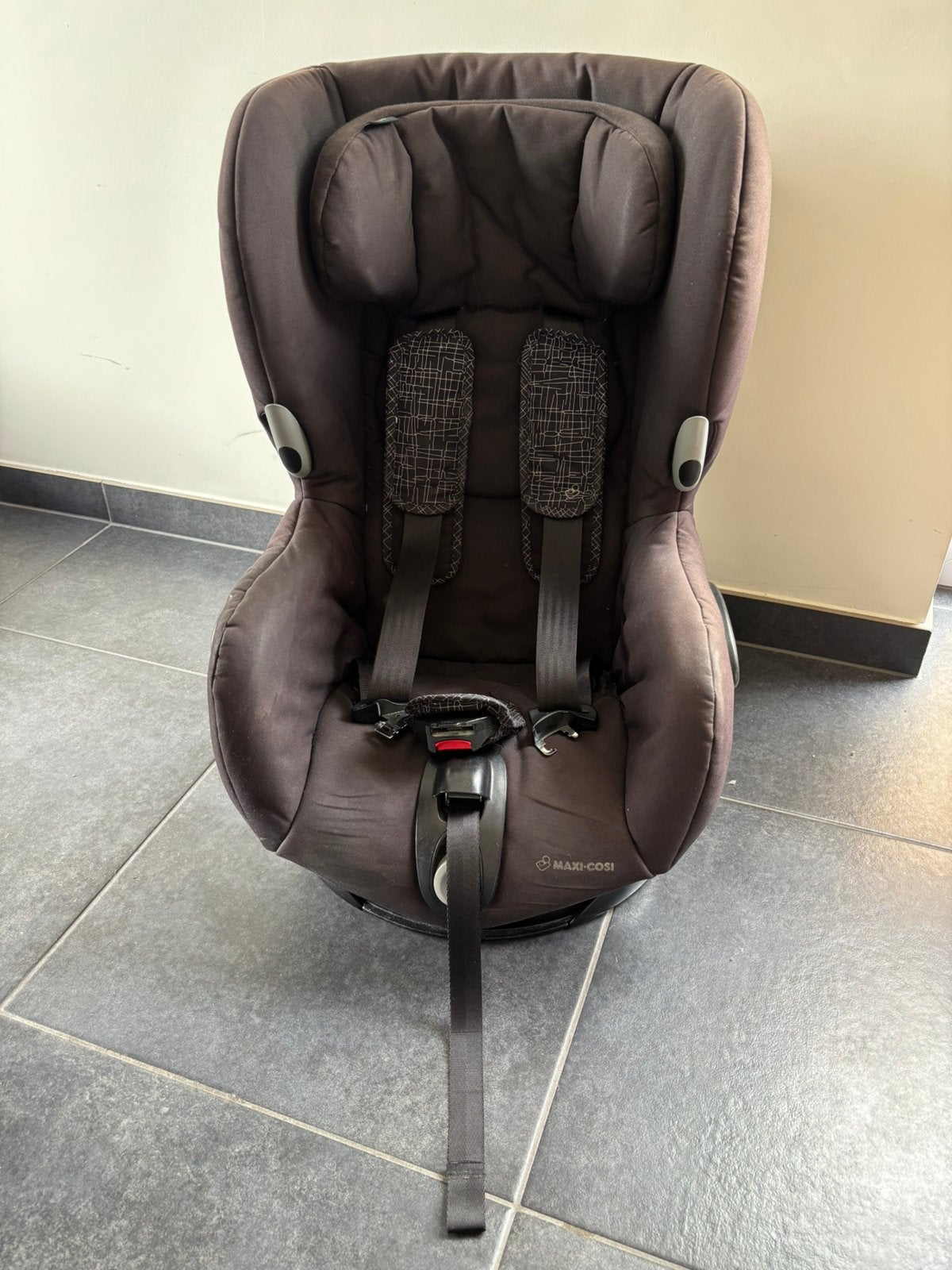 Draaibare autostoel met gordel maxi cosi axiss, Ophalen, 9 t/m 18 kg, Maxi-Cosi, Gebruikt