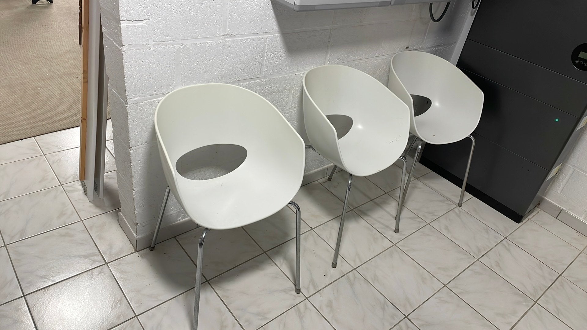 4 witte design stoelen, Ophalen