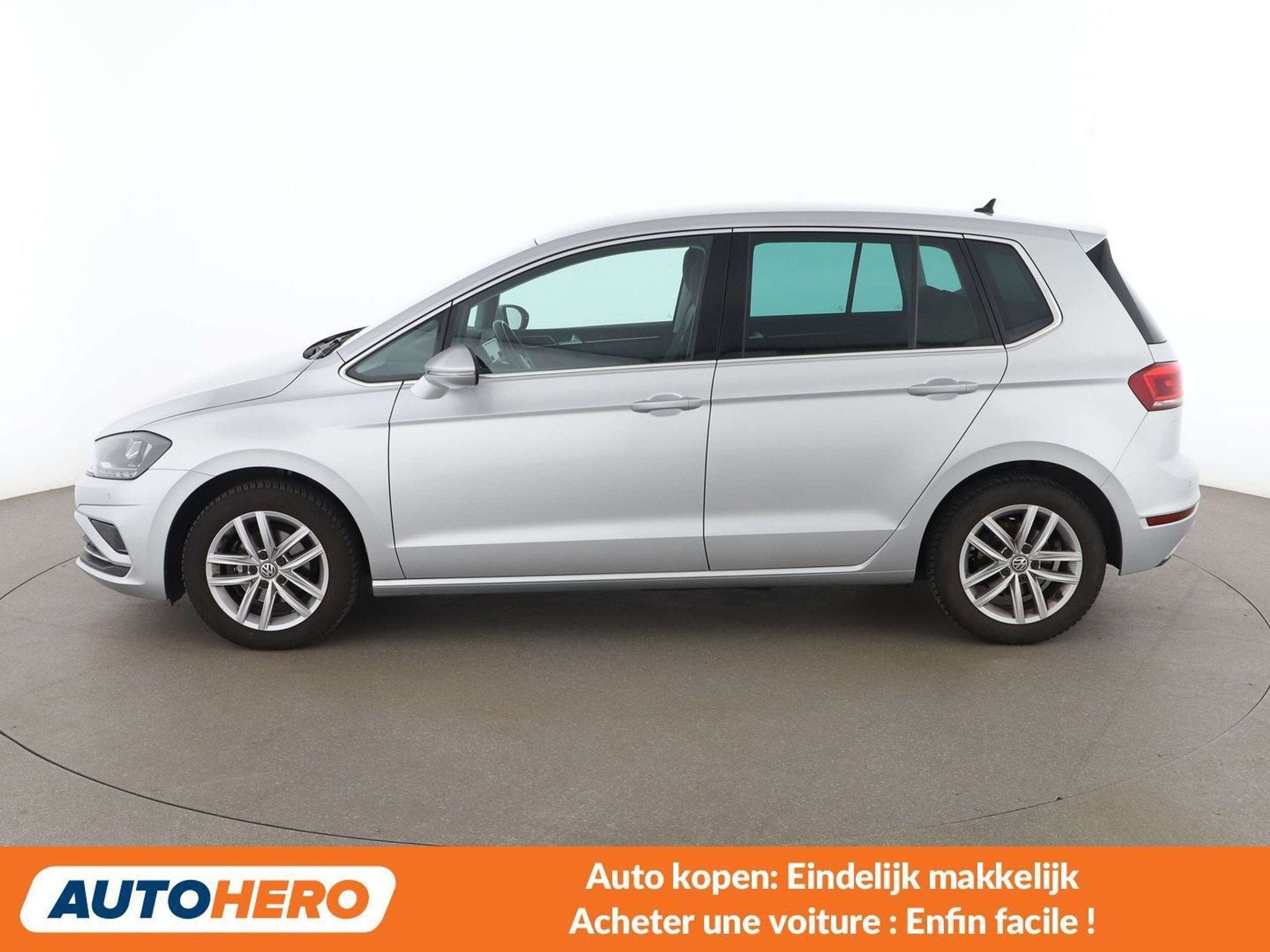 Volkswagen Golf 1.0 TSI Comfortline (bj 2018, automaat), Stof, Gebruikt, Zwart, Adaptive Cruise Control