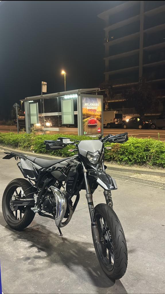 SHERCO 2024 | BLACK - MOON, 6 versnellingen, 49 cc, Zo goed als nieuw, Ophalen
