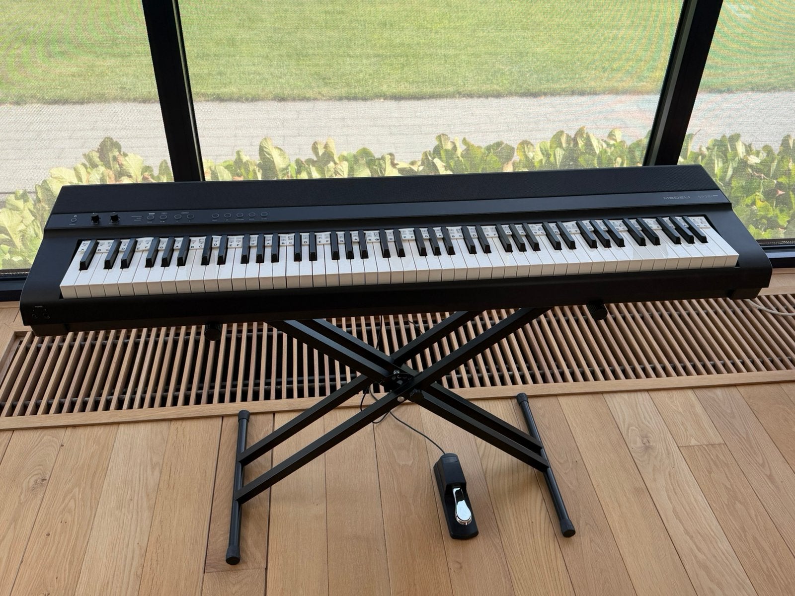 Medeli SP201 Plus digitale piano met statief en pedaal, Muziek en Instrumenten, Ophalen, Zo goed als nieuw, Medeli