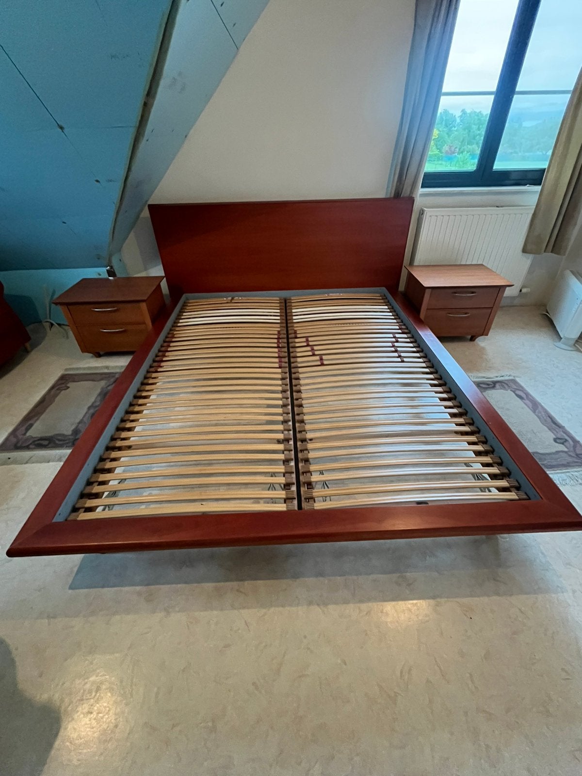 Groot bed te koop 180x220 commode en 2 nachtkastjes, Ophalen, Bruin, Tweepersoons, 180 cm