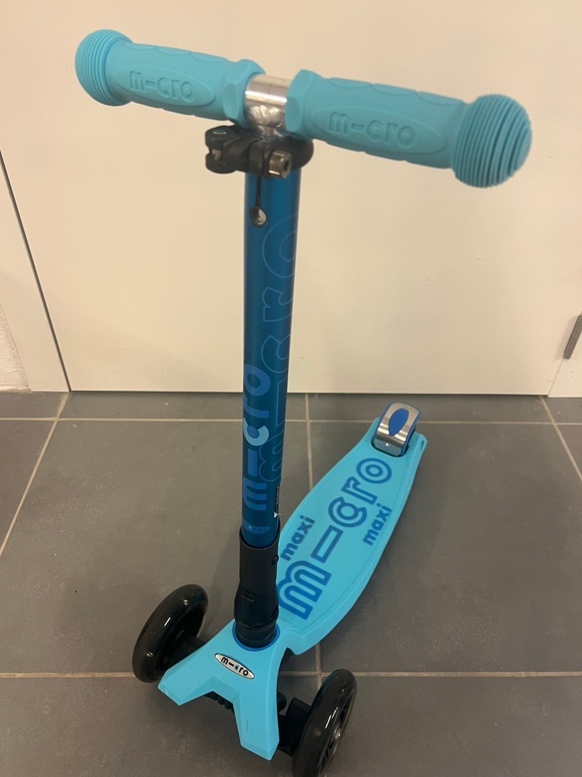 Maxi micro step blauw met LED en inklapbaar!, Fietsen en Brommers, Steps, Ophalen of Verzenden, Zo goed als nieuw, Gewone step