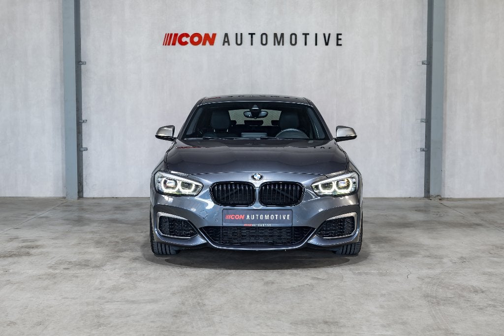 BMW 140 M140iAS X - XDRIVE | NAVPRO | HARMANKARDON | LED, Auto's, Automaat, Dealer onderhouden, 1 Reeks, Skiluik