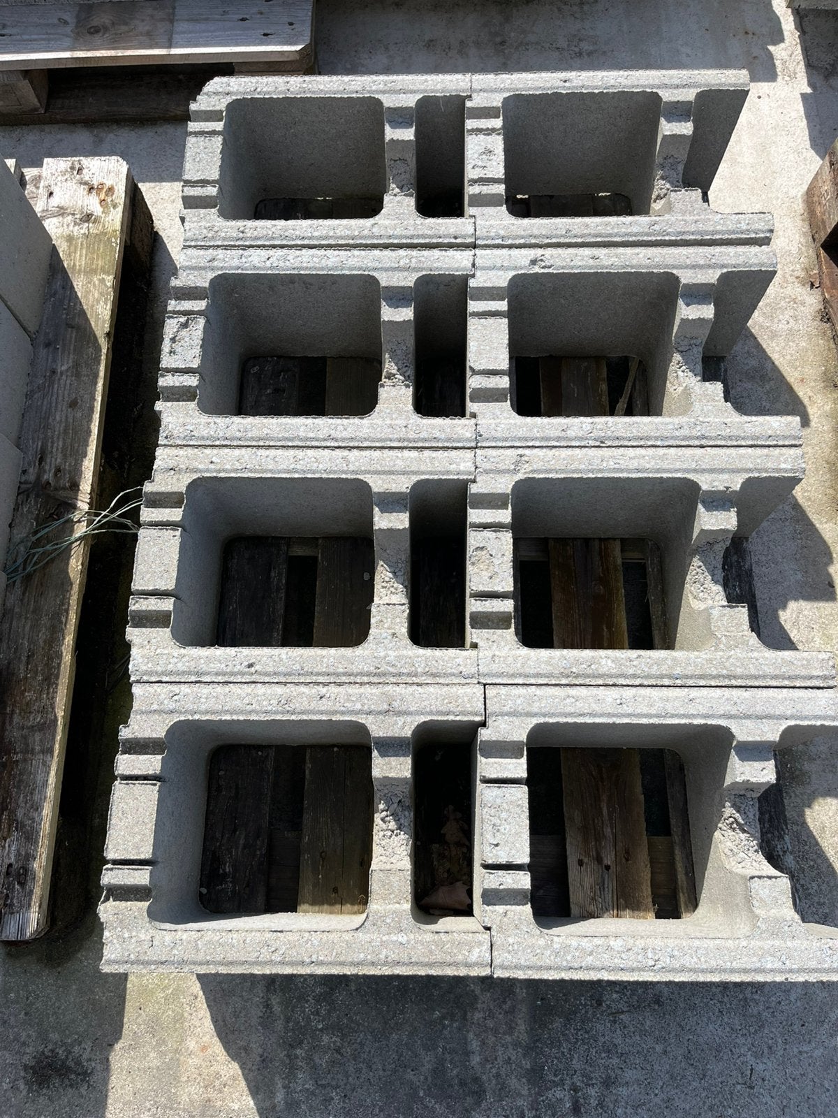 8 betonnen stapelblokken 39/29/20 cm, Ophalen, Nieuw