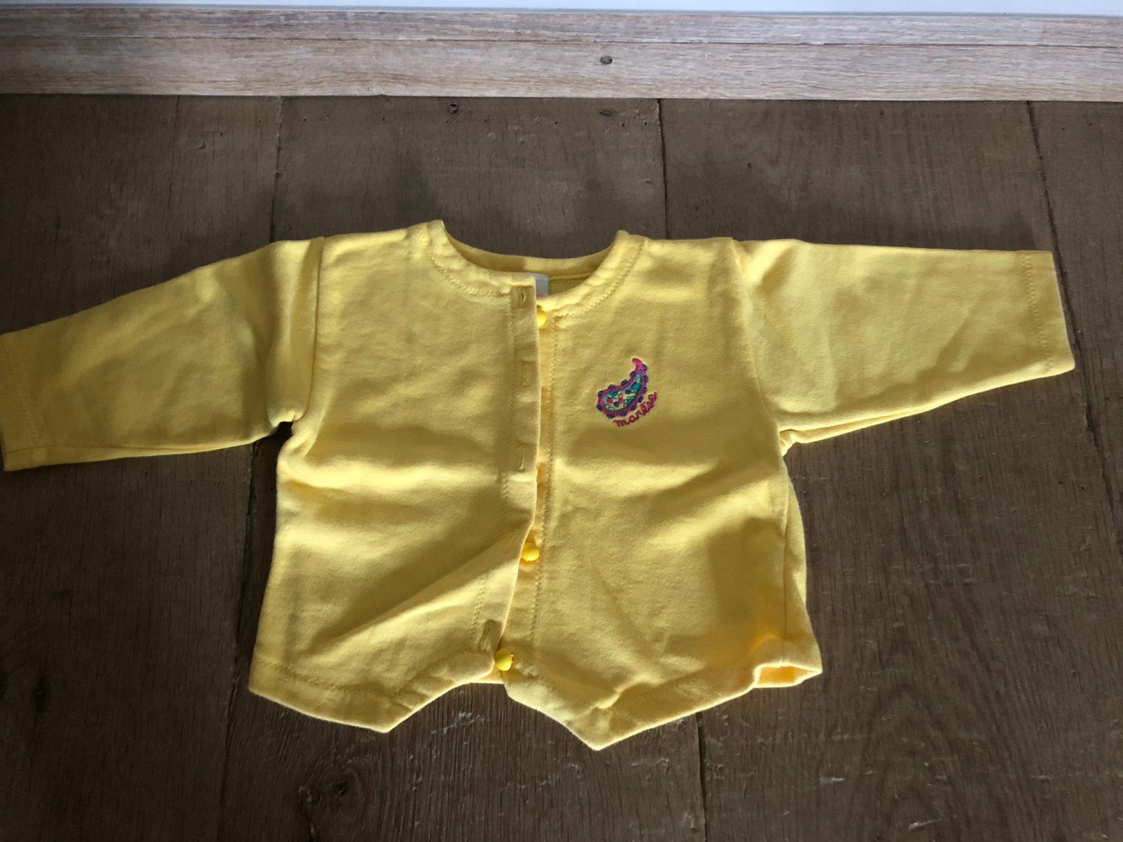 Geel vestje 18 maanden, Ophalen, Zo goed als nieuw, Meisje, Truitje of Vestje