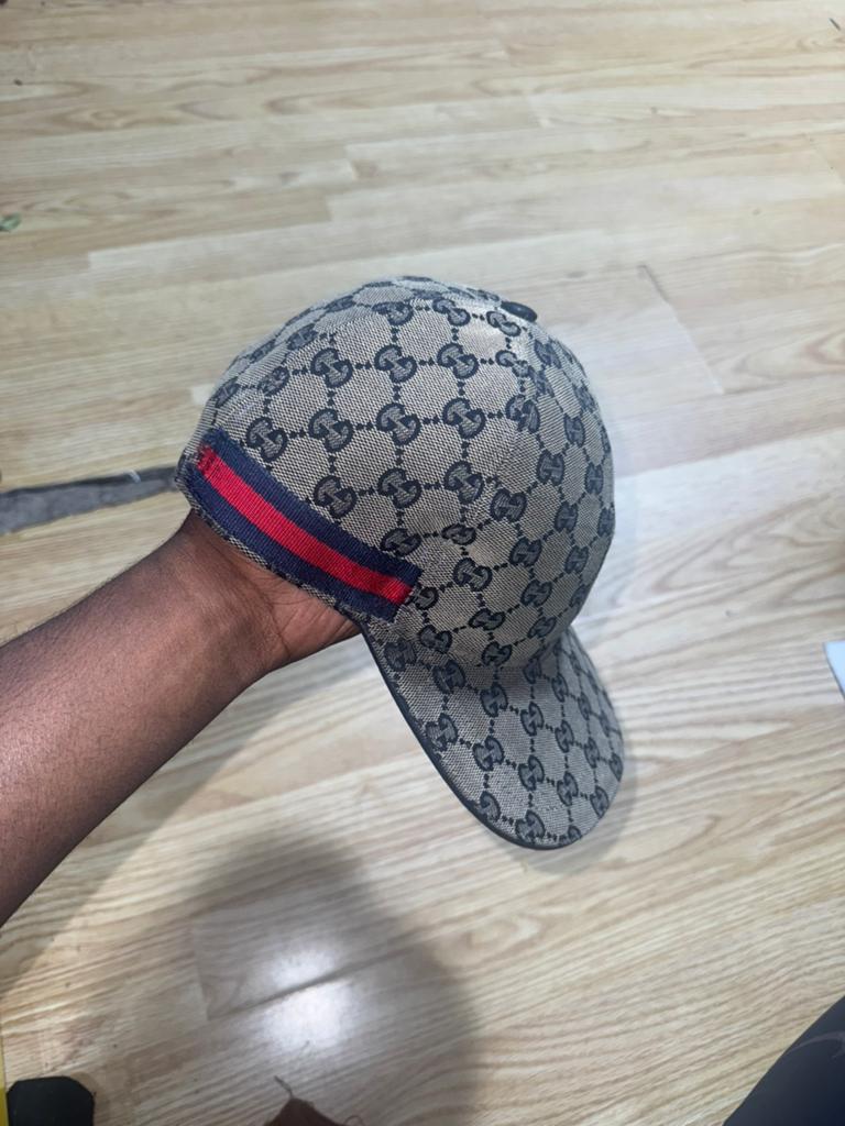 Casquette Gucci, Vêtements | Hommes, Chapeaux & Casquettes, Enlèvement ou Envoi, Comme neuf, 58 ou 59 cm (L, 7¼ ou ⅜ pouces), Casquette