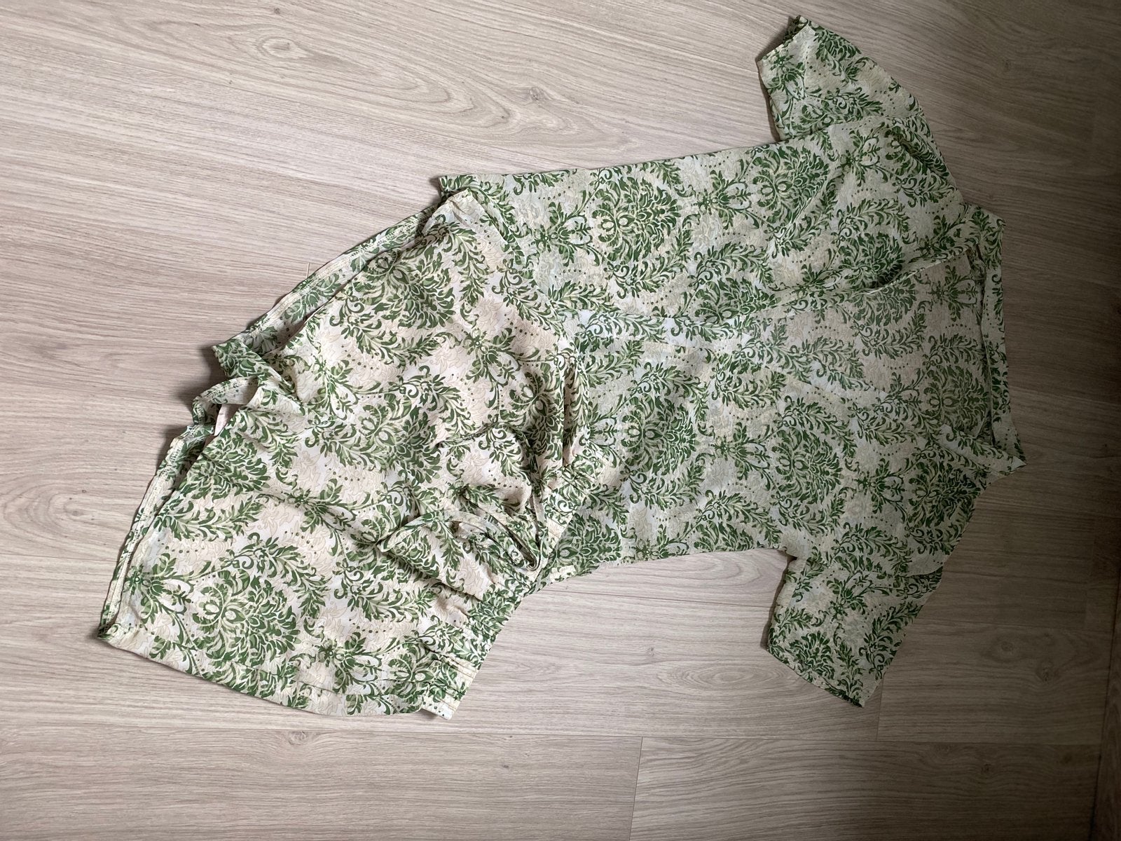 Short en bloesje maat medium, Kleding | Dames, Overige Dameskleding, Ophalen of Verzenden, Zo goed als nieuw