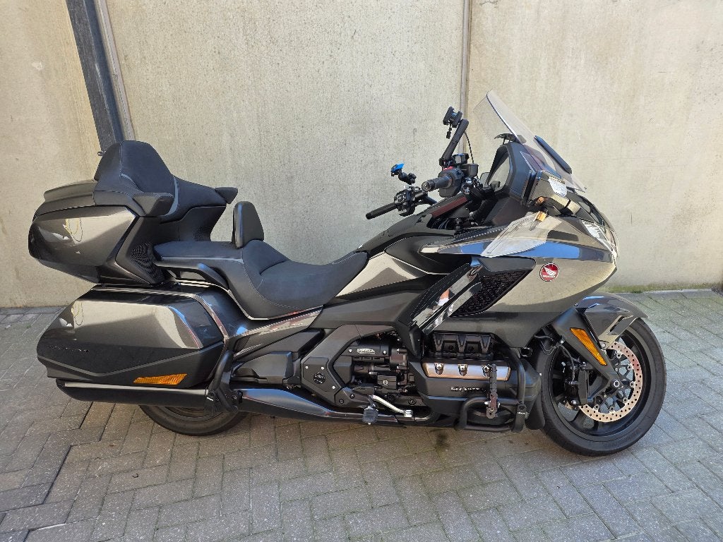 Honda GoldWing GL1800 Deluxe DCT - 7200 km en parfait état, Tourisme, Occasion, Plus de 35 kW, Particulier