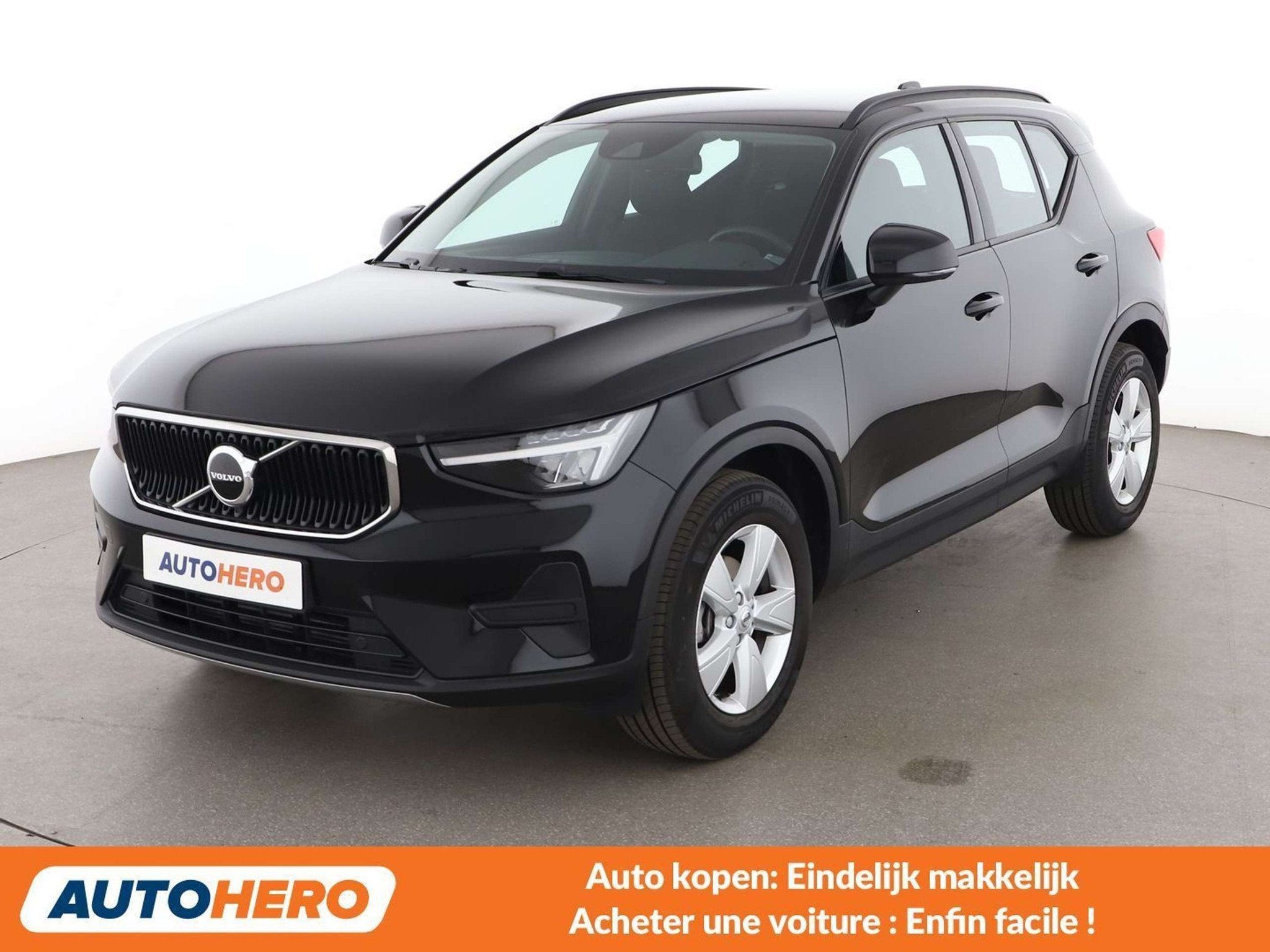 Volvo XC40 1.5 T2 Essential 2WD (bj 2024, automaat), Auto's, Stof, Gebruikt, Zwart, 95 kW