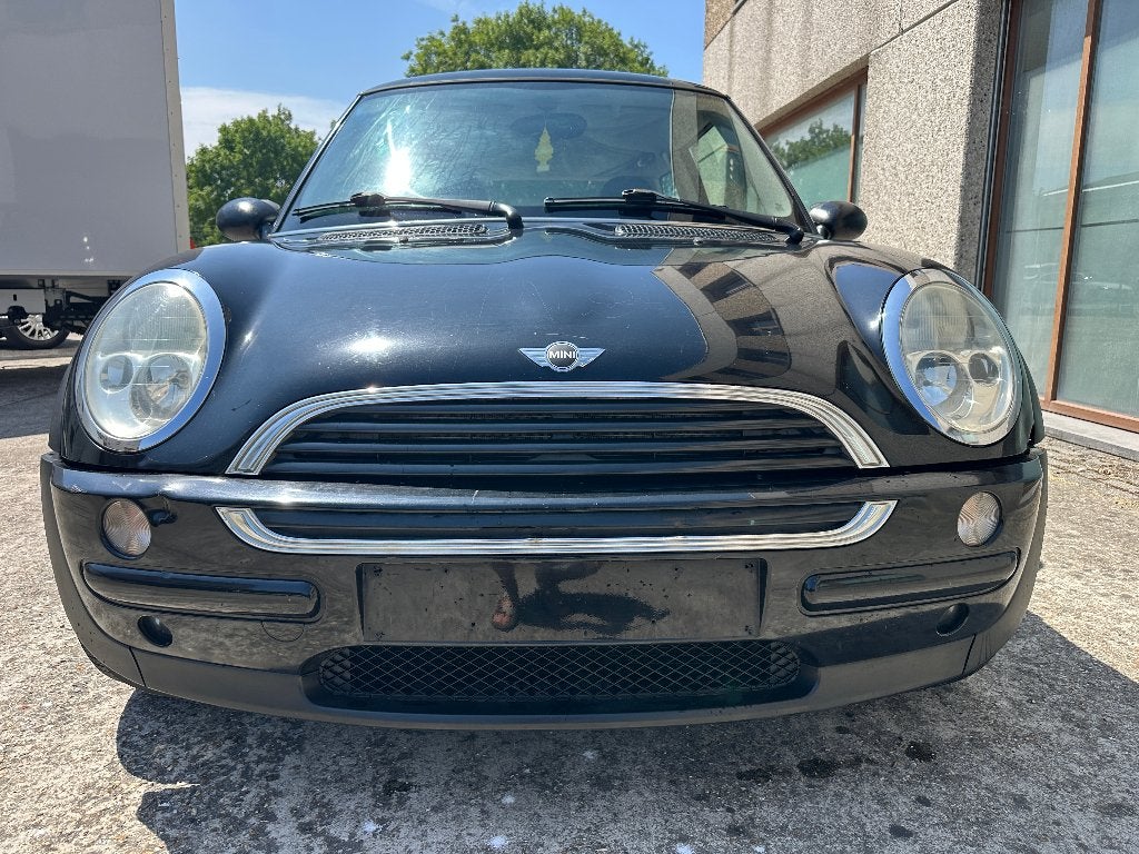 Mini Cooper One 1.6 Benzine 2004 Export/Handelaar, Auto's, Voorwielaandrijving, 4 zetels, Stof, Zwart