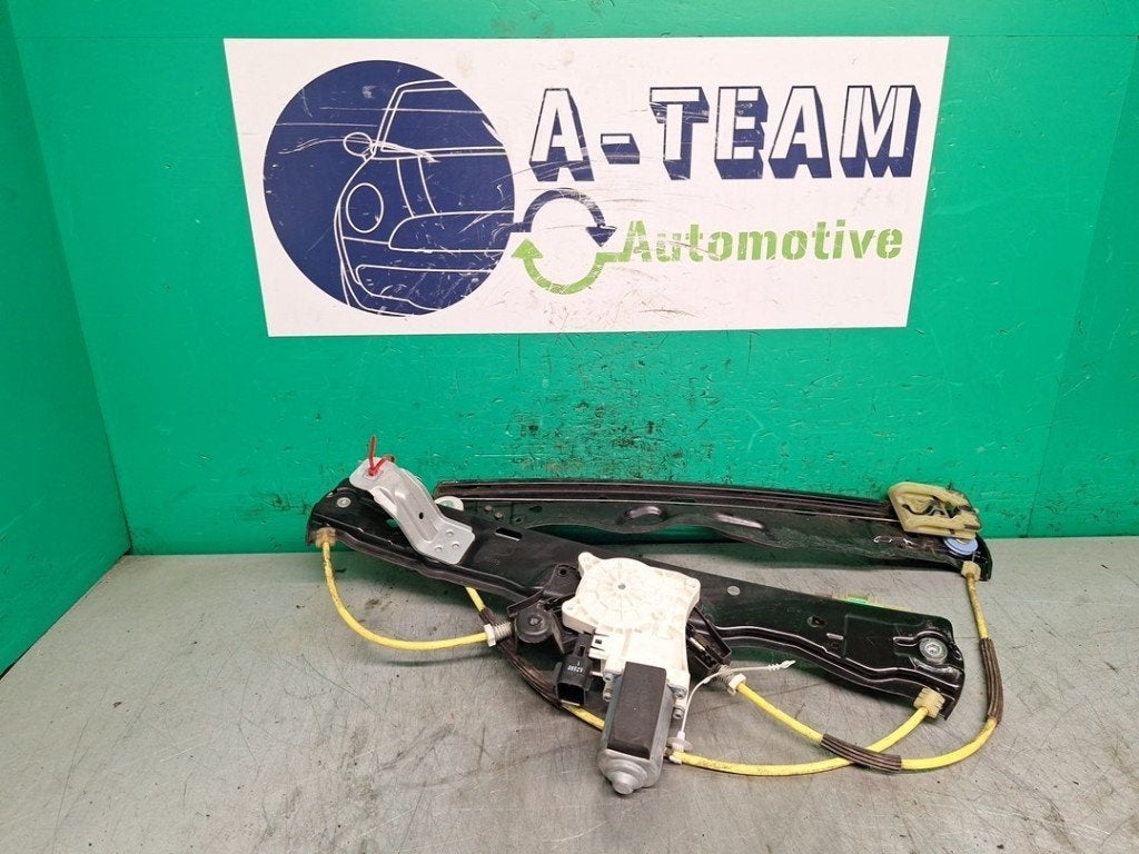 VITRE MECANISME AVANT DROIT Range Rover Velar (LY), Campus Kronberg 7
61476  Kronberg im Taunus, DE, Land Rover, Utilisé, Jaguar Land Rover Deutschland GmbH