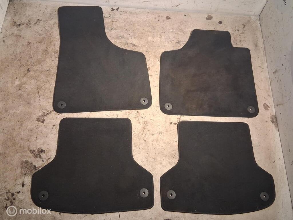Vloer matjes Audi A3 8P 1.4 TFSI ('03-'12) 8P1863691, Auto-onderdelen, Audi, Gebruikt, Audi, Ophalen of Verzenden