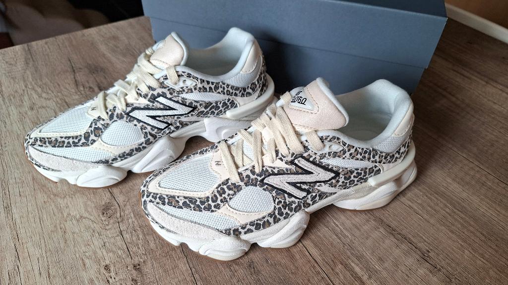 New balace 9060, Ophalen, Beige, New Balance, Nieuw