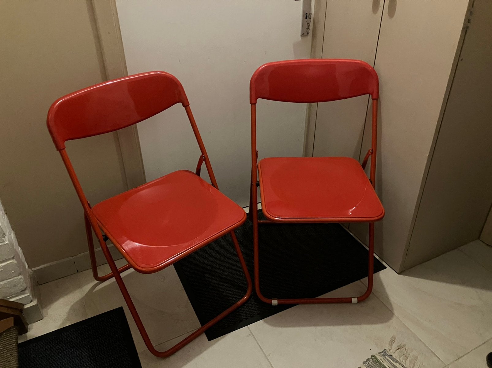 Deux chaises pliantes rouges, Enlèvement, Comme neuf, Métal, Deux