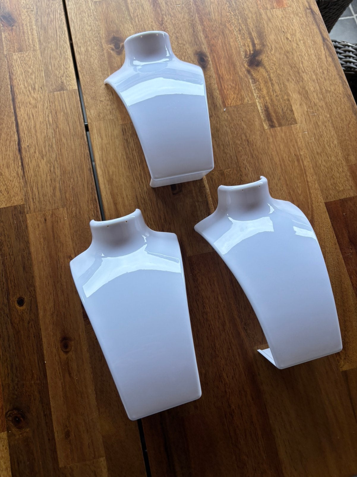 3 houders voor kettingen, Handtassen en Accessoires, Kettingen, Ophalen of Verzenden, Nieuw, Wit, Kunststof