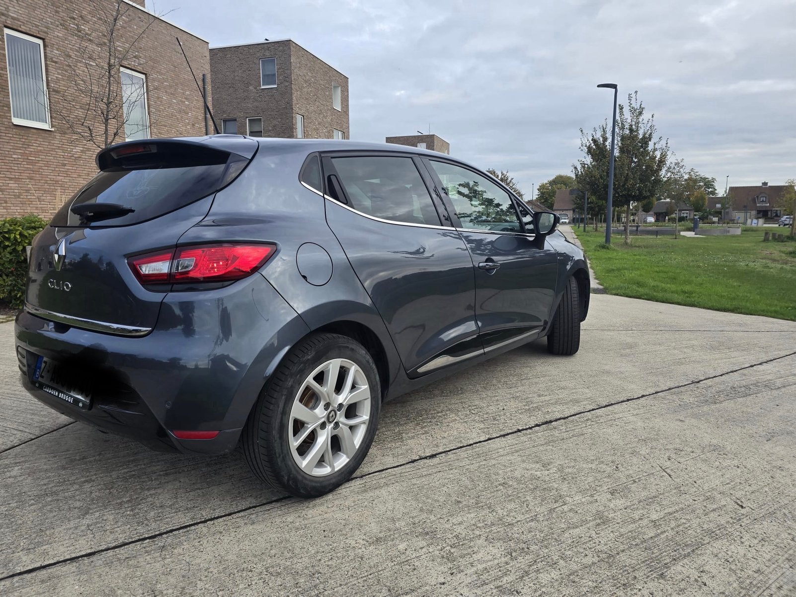 Renault clio Limited Edition 2019!, Auto's, Voorwielaandrijving, Stof, Blauw, Handgeschakeld