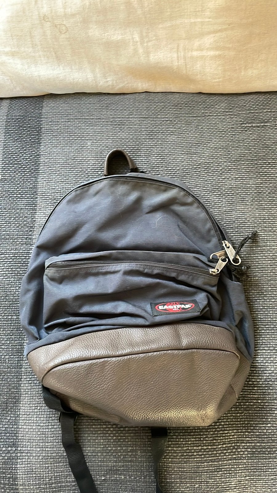Eastpak rugzak donkerblauw, 25 tot 40 cm, Zo goed als nieuw, Eastpak, Ophalen