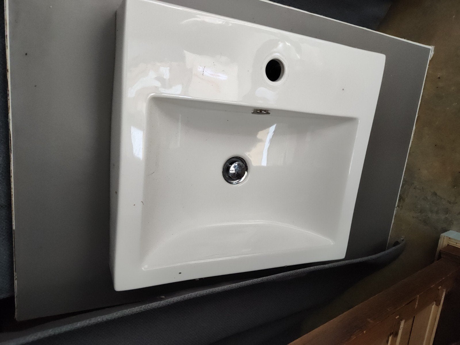 Lavabo, Ophalen