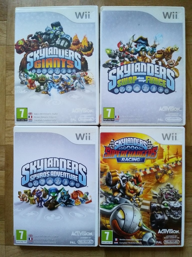 4 Skylander spellen met Portal in één koop, Avontuur en Actie, Gebruikt, 2 spelers, Eén computer