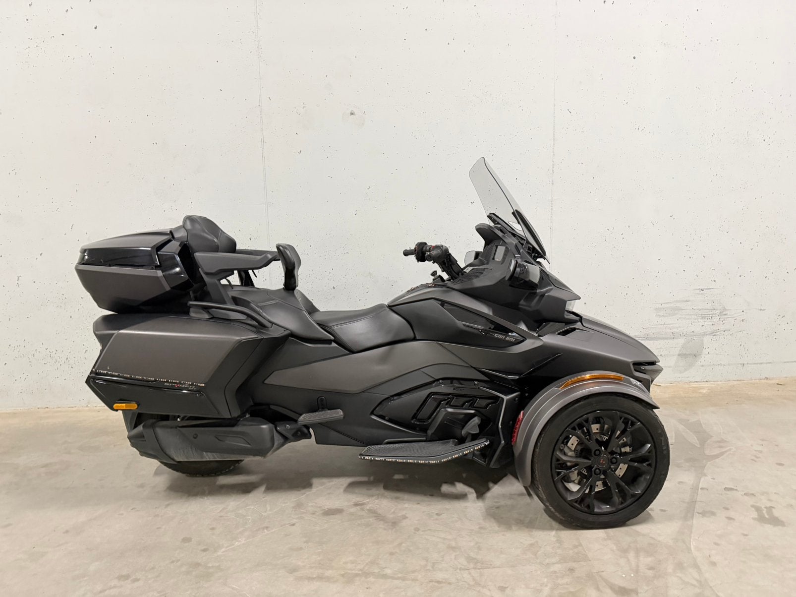 Can Am RT 1300 Limited Automaat Audio Luchtvering, Motos, Plus de 35 kW, 3 cylindres, 1330 cm³