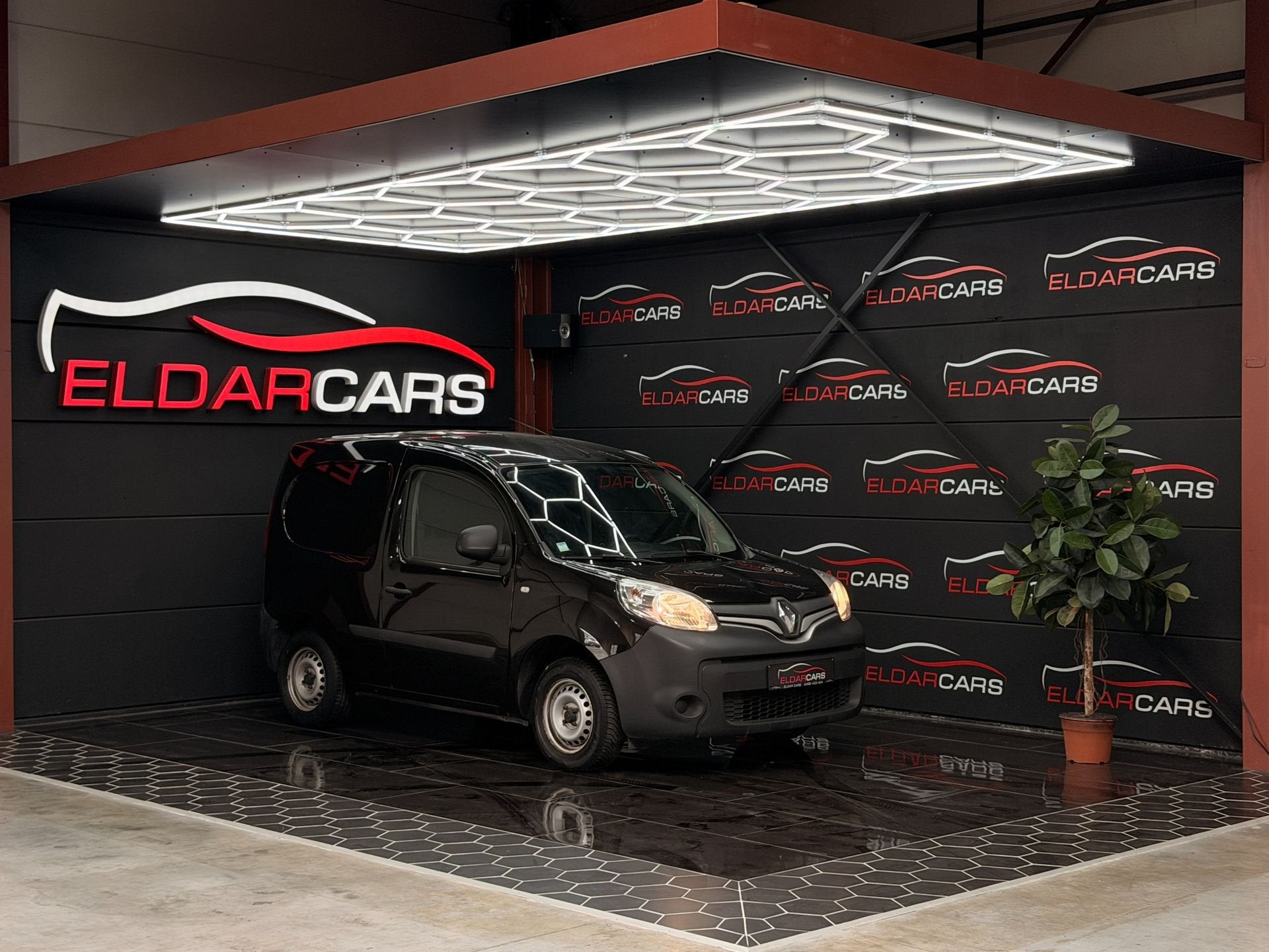 RENAULT KANGOO 1.5 Benzine/Lichte Vrachtwagen, Voorwielaandrijving, Gebruikt, Euro 6, 1350 kg