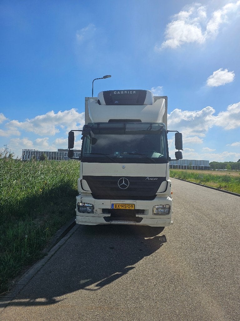MERCEDES-BENZ AXOR 1824L, Autos, Camions, Particulier, ABS, Mercedes-Benz, Diesel, Euro 5, Automatique, Blanc, Noir, Propulsion arrière