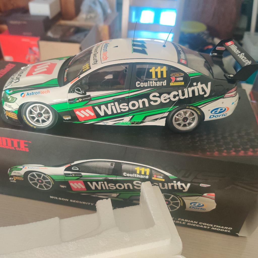Biante 1/18 Wilson Security Racing 2009 Ford FG Falcon, Ophalen, Nieuw, Auto, Overige merken